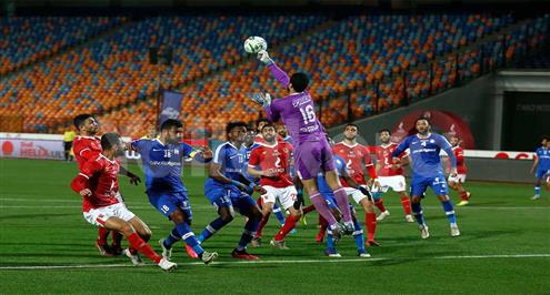 تعرف على القنوات الناقلة لإطلالة الأهلي الودية الأولى أمام سموحة